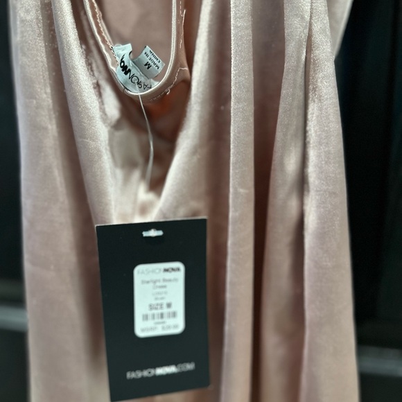 Silky Dress - Picture 3 of 4